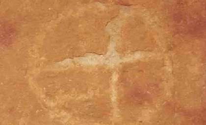 Ancient Brazilian Carvings Found Near Dinosaur Footprints Reveal Unexpected Link