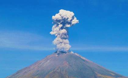 Iceland’s Legendary Volcano Awakens, Triggering Emergency Evacuations