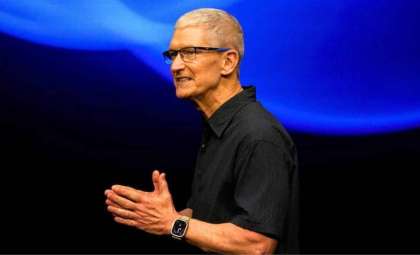 Tech Titans Predict the Demise of Smartphones While Apple Holds Firm