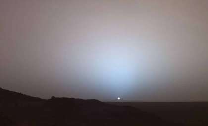 Mars Delivers an Unforgettable Sunset Unlike Any on Earth