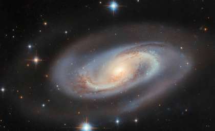 Hubble Reveals Energetic Heart of a Galaxy 250 Million Light-Years Away
