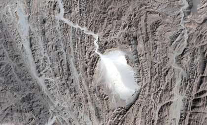 Oldest Animal Sperm Fossils Unearthed in Antarctic Cocoons