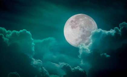 Venus and Jupiter Set for a Spectacular Close Encounter During August’s Full Moon