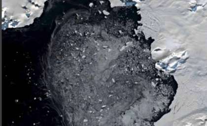 Vintage Navy Photos Reveal New Clues About Antarctic Ice Shelf Collapse