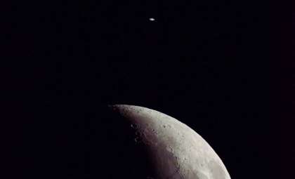 Experience the Spectacular Saturn and Moon Conjunction This August Evening