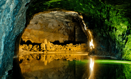 The Enchantment of America’s Largest Hidden Underground Lake Uncovered by a Teen Explorer