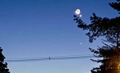 Moon, Venus, and Regulus Form Stunning Pre-Dawn Alignment Before Equinox