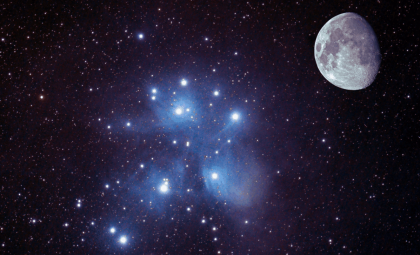 Experience the Moon’s Mesmerizing Passage Near the Pleiades Tonight