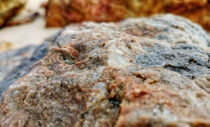 Ancient Australian Rocks Provide New Insights into the Moon's Origin