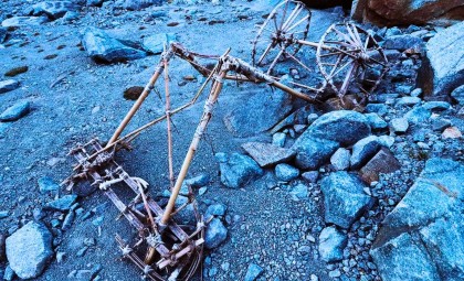 Mysterious Bamboo Cart Surfaces from Melting Swiss Glacier, Experts Seek Public Insights