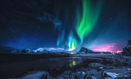 Pilot Captures Stunning Aurora Borealis from 36,000 Feet—See the Spectacular Images!