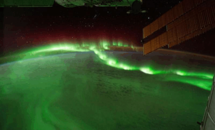 Researchers Identify Radio Signal Preceding Intense Auroral Displays