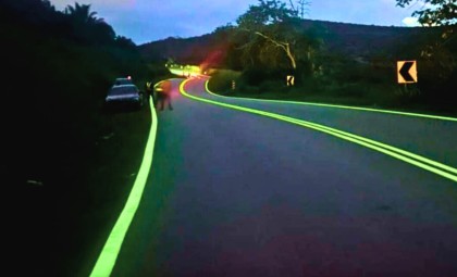 Malaysia’s Glow-in-the-Dark Roads: Innovative Safety Idea Halted by Practical Challenges