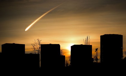 Spectacular Fireball Lights Up Skies Over Six States, Sparking Widespread Fascination