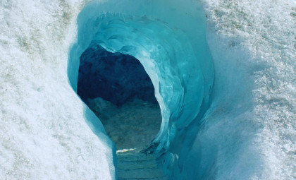 Antarctica Hosts a Tiny Frozen Vault Preserving Ancient Glacier Ice