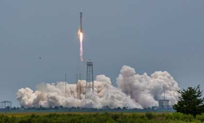 SpaceX Launches 25 More Starlink Satellites, Boosts Global Network