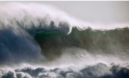 Satellites Reveal Massive 35-Meter Waves Unveiling the Pacific's Fierce Nature