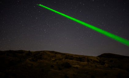 Record-Setting Cosmic Laser Spotted from 8 Billion Light-Years Away Using MeerKAT