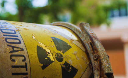 Teen Builds Backyard Nuclear Reactor, Endangering His Community