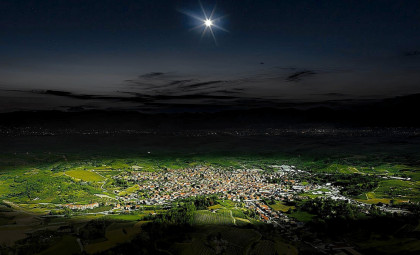 Startup’s Plan to Deploy 4,000 Light-Redirecting Satellites Sparks Astronomical Concerns