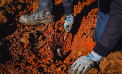 Remarkable Fossil Site in Australia Reveals Unmatched Preservation in Red Iron-Rich Rocks