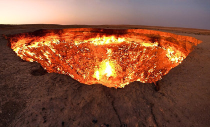 The Eternal Flame of Darvaza Crater: A Burning Challenge Beneath the Surface