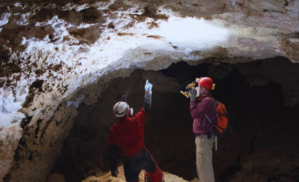 New Cave Evidence Reveals Arabia’s Ancient Green Landscape and Its Role as a Migration Route