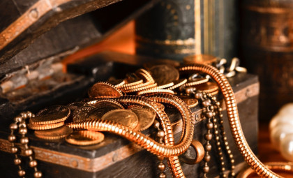 17th-Century Coin Hoard Discovered Beneath Dorset Kitchen Floor During Renovation