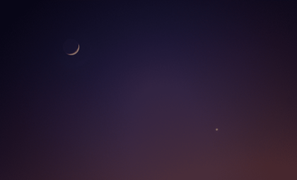 Venus and a Slim Crescent Moon Light Up the Western Horizon Tonight