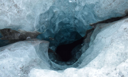 Scientists Extract 6-Million-Year-Old Ice from Antarctica, Unlocking Ancient Atmospheric Secrets