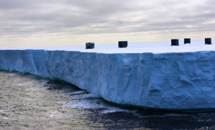 Blizzard Causes Shipping Containers to Drift from Antarctic Station on a Massive Iceberg