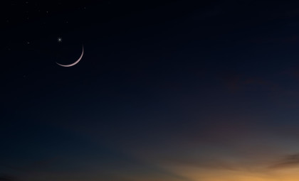 Remarkable Evening Display: Crescent Moon Aligns with Three Planets on June 17