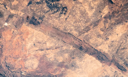 NASA Captures Zimbabwe’s Ancient Great Dyke, a 2.5-Billion-Year-Old Geological Marvel