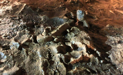14,000-Year-Old Cave Trail Reveals Family’s Journey Through Darkness