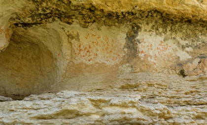 Prehistoric Cave in Eastern Türkiye Unveils Close to 100 Ancient Paintings with Unique Artistic Style