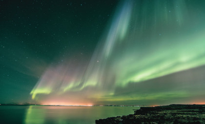 Northern Lights Set to Illuminate Skies in 12 U.S. States Tonight